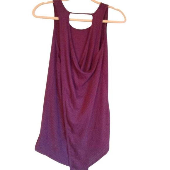 ATHLETA Essence tie back tank Size Medium - Picture 3 of 4